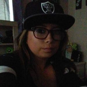 Meet your Posher, Isabel